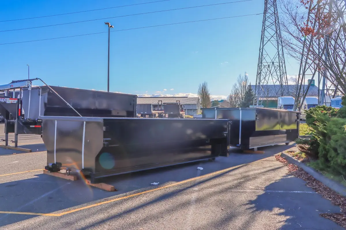 Professional dumpster rental and junk removal service in Woodbury